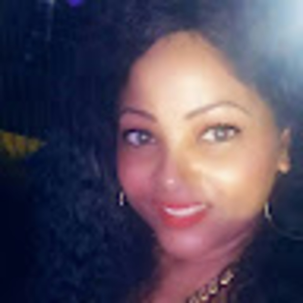 Meet your Posher, Dionne